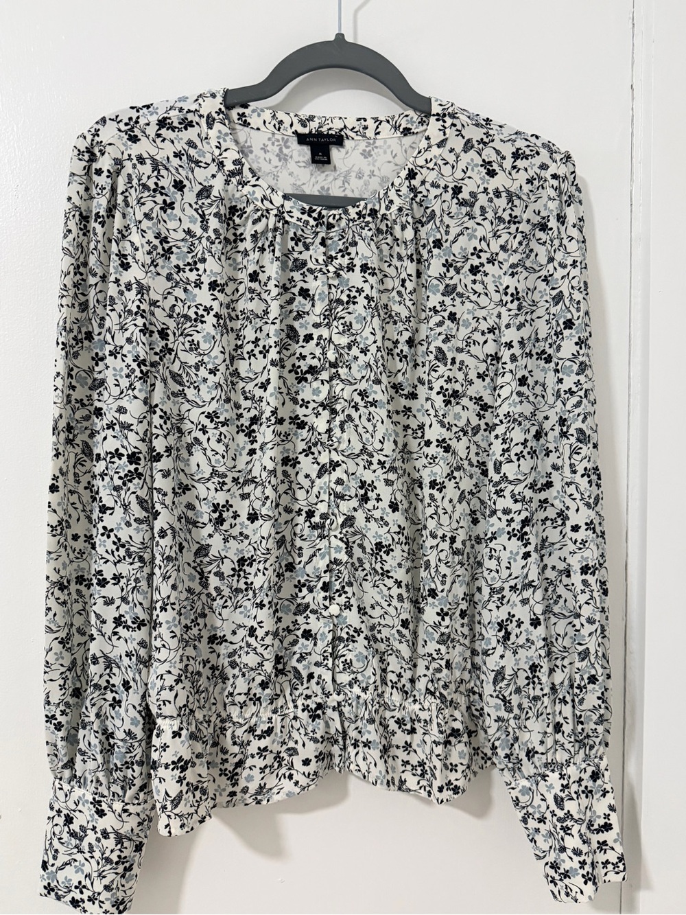 Ann Taylor White and Black Floral Button-Up Blouse